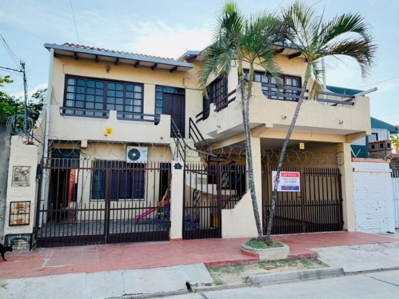 Casa en Venta en Av. Santos Dumont Santa Cruz de la Sierra, Santa Cruz