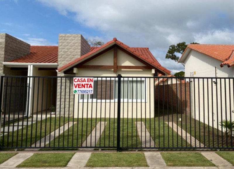 Casa en Venta en Urbanización palmas del norte Santa Cruz de la Sierra, Santa Cruz