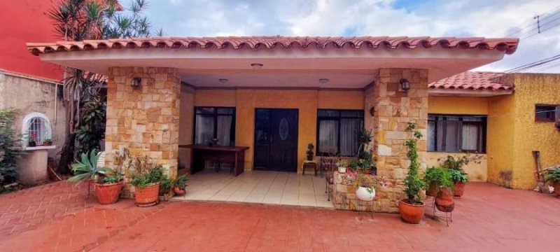 Casa en Venta en MAGISTERIO Santa Cruz de la Sierra, Santa Cruz