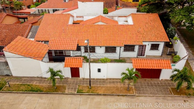 Casa en Venta en Estación Argentina Santa Cruz de la Sierra, Santa Cruz