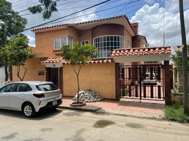 Casa en Venta en San Atonio, zona Tabladita Tarija, Tarija