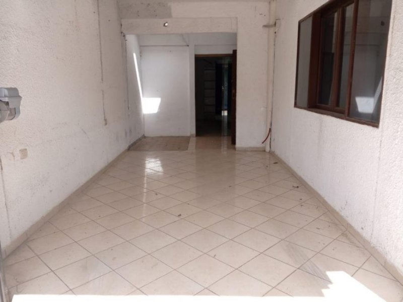 CASA EN ALQUILER ZONA NORTE, AVENIDA JUAN PABLO ENTRE 5TO Y 6TO ANILLO