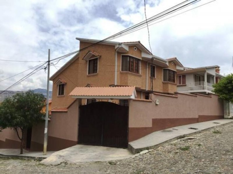 Foto Casa en Venta en Auquisamaña, , La Paz - U$D 350.000 - CAV888 - BienesOnLine