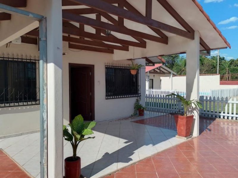 Foto Casa en Venta en Los Cusis, Santa Cruz de la Sierra, Santa Cruz - U$D 130.000 - CAV6819 - BienesOnLine